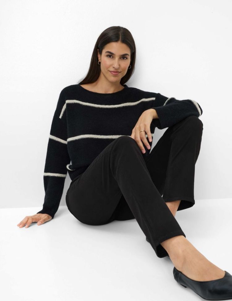 09911220 02 BLACK