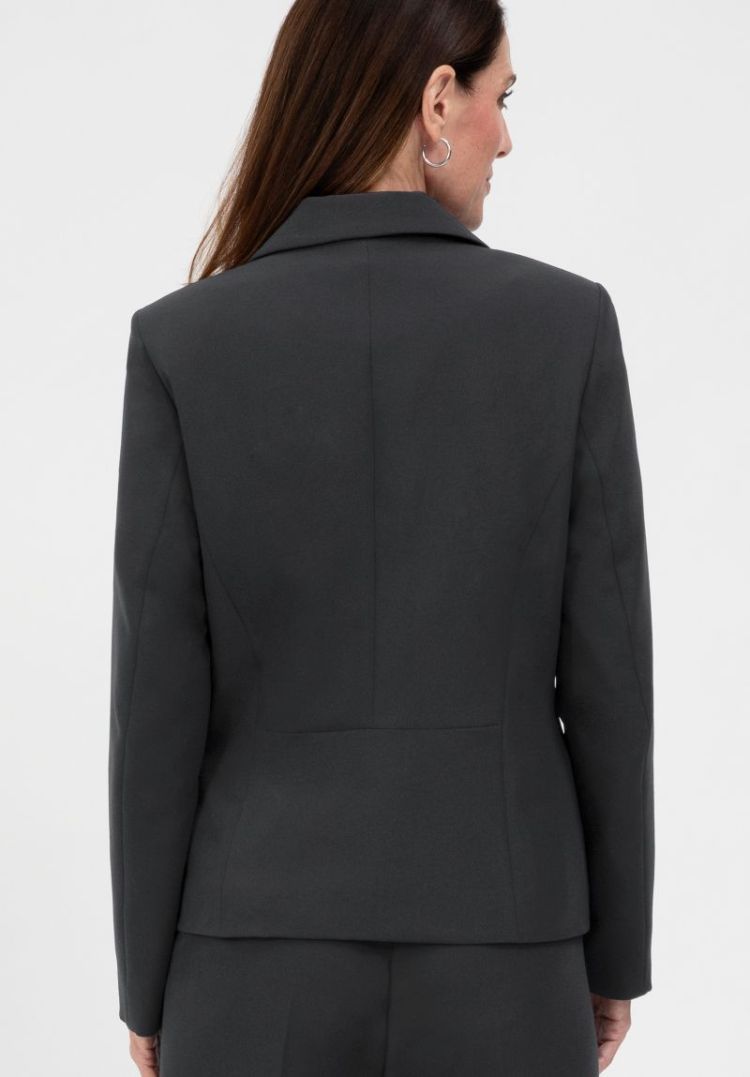  070 black