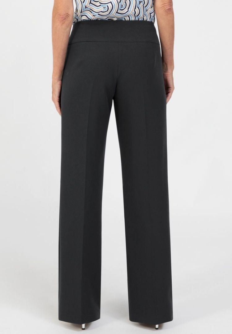  070 black