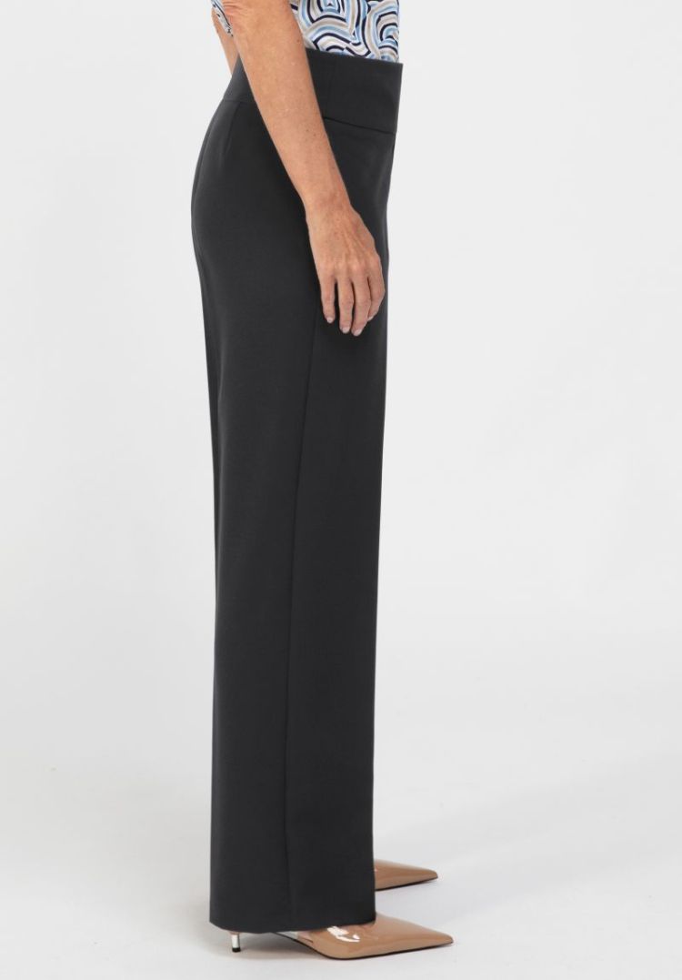  070 black