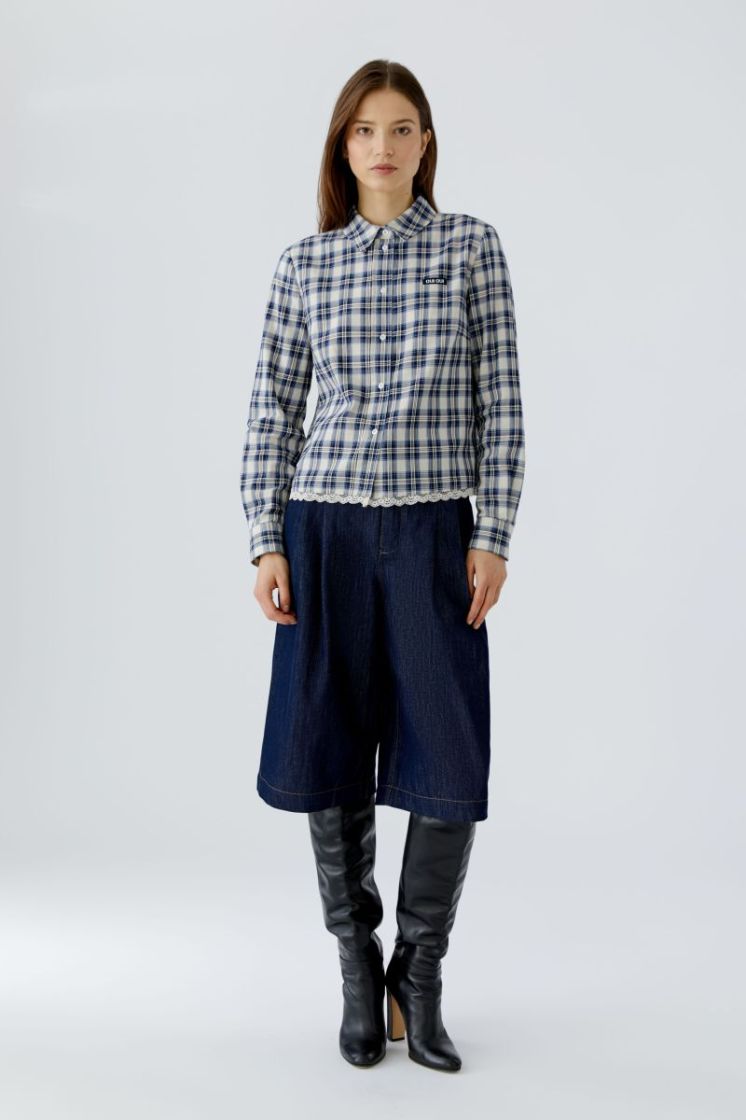  0105 WHITE BLUE