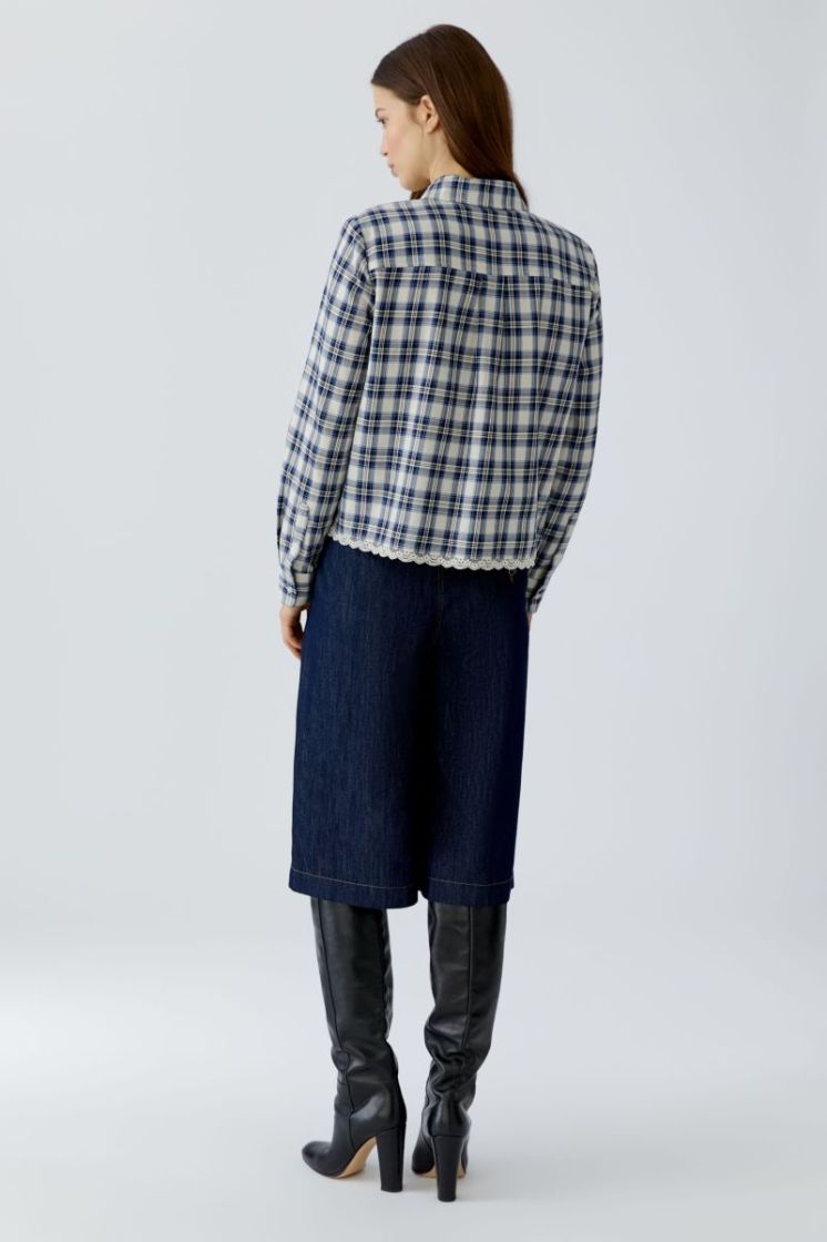 0105 WHITE BLUE
