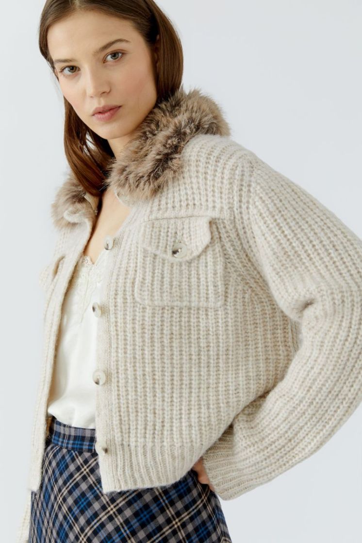  7065 BEIGE