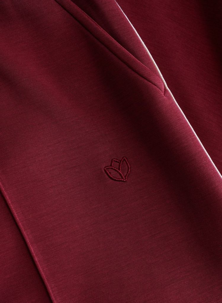  6610 WINE RED B