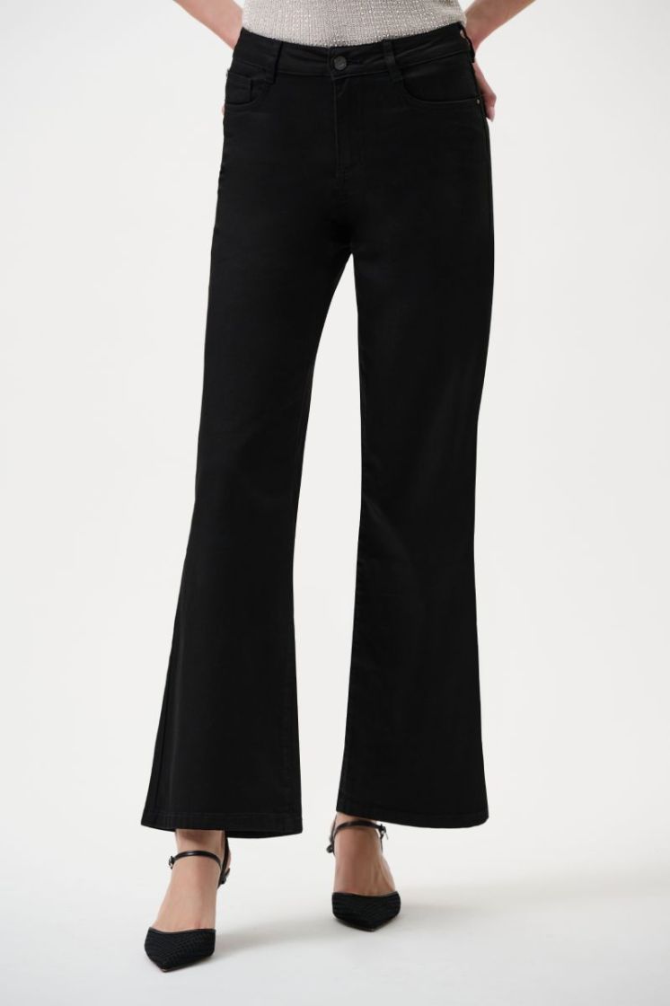  11 BLACK
