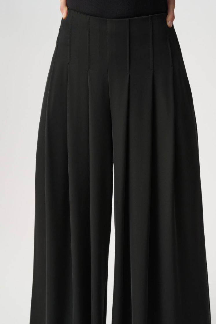  11 BLACK