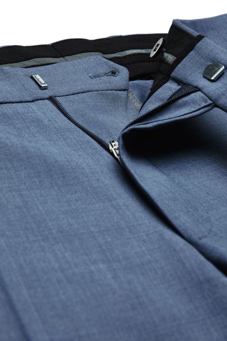  26 BLAU