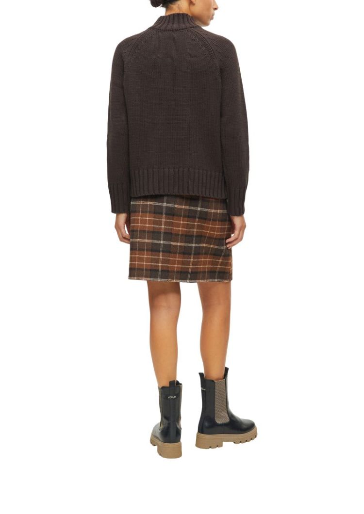 10211.SEA 610.1919016 89N6 BROWN