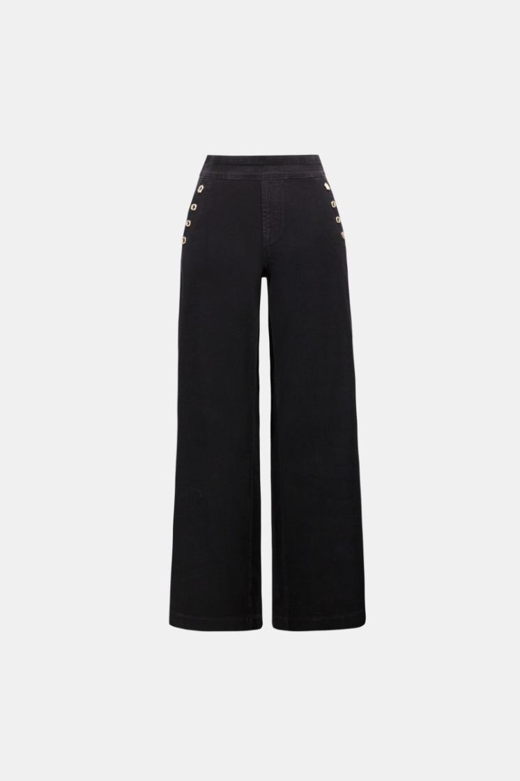 11 BLACK